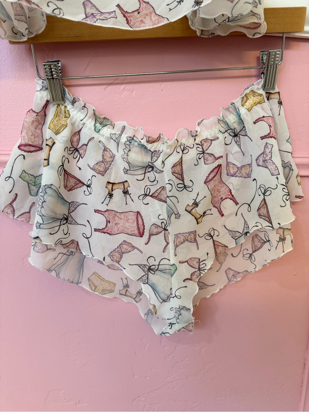 Hanky Panky Ivory Sheer Camisole & Ruffle Shorts with Pastel Lingerie Print - Picture 3 of 6